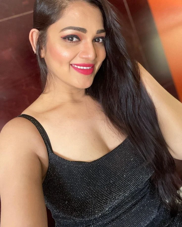 Devika Mumbai Escort